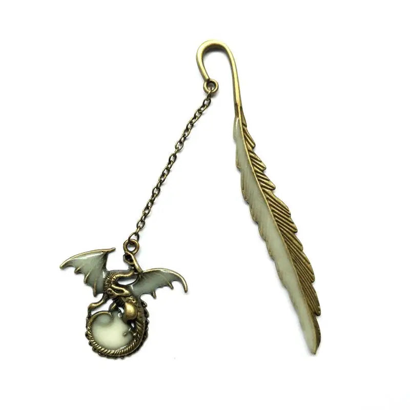 Glow Feather Bookmark Creative Flying Dragon Bookmark Vintage Luminous Metal Pterosaur Bookmark Fluorescence Cultural Gifts