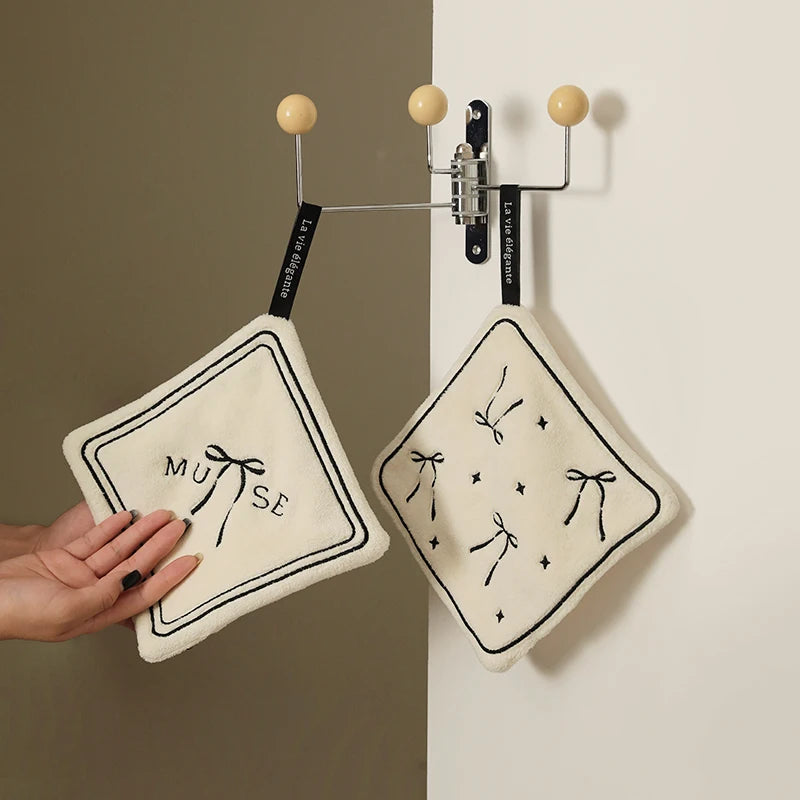 Wholesale Household Kitchen Bathroom Soft Coral Velvet Thickened Quick-drying Hand Towel With Handle
