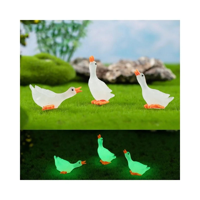 Professional Manufacturer Animal Diy Miniature Luminous Resin Goose Kids Toy Tiny Glow Toy Garden Decor Goose Outdoor Decoration