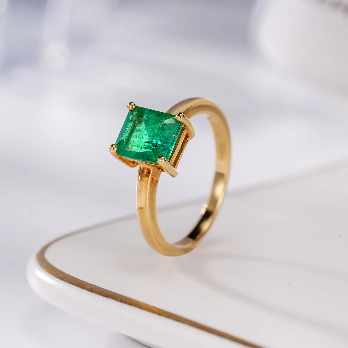 New Arrival Natural Emerald 18k Solid Gold Ring