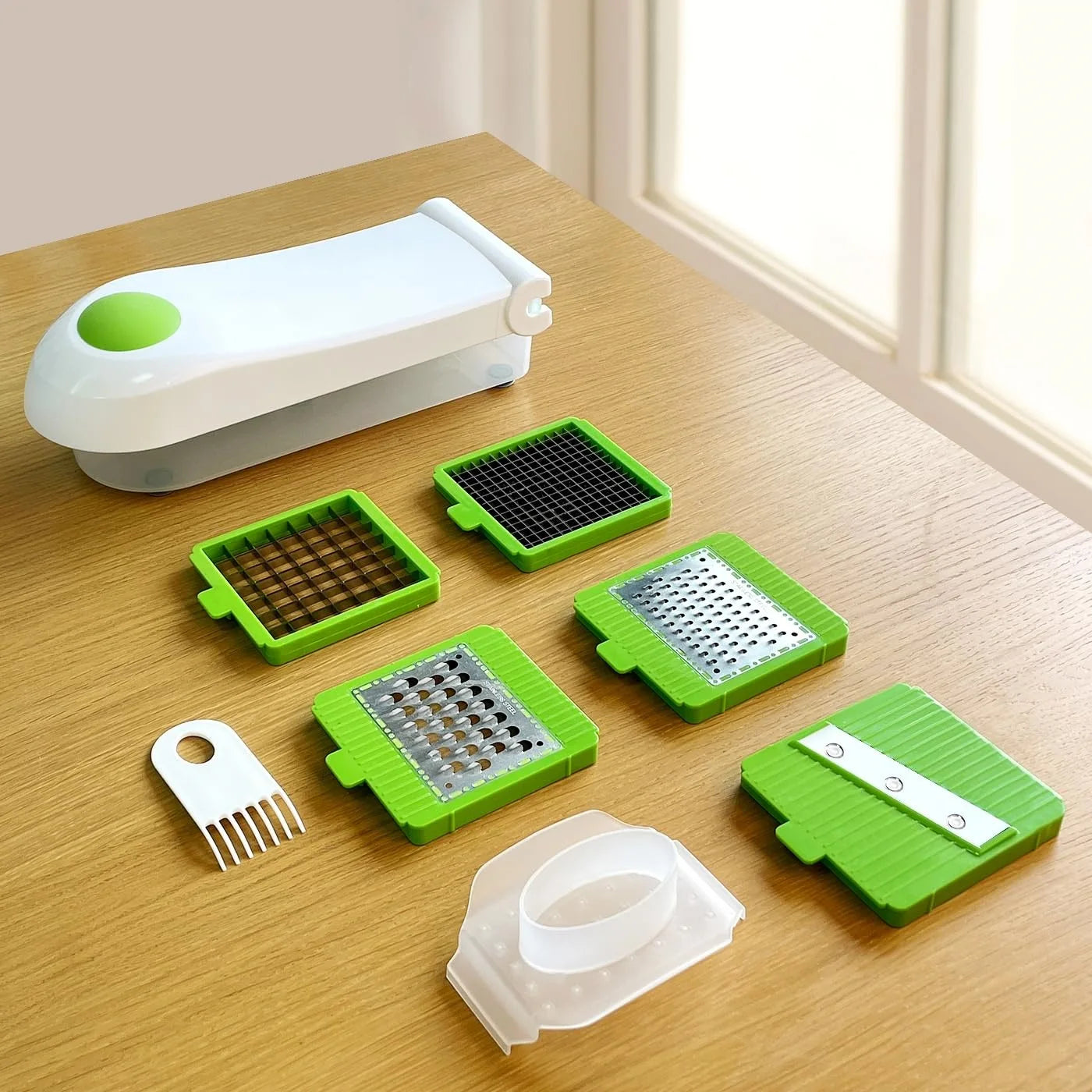 Modern Kitchen Shredder Multi-Functional Fruit and Vegetable Slicer Hand-Friendly Potato Slicer Made of PC Plastic