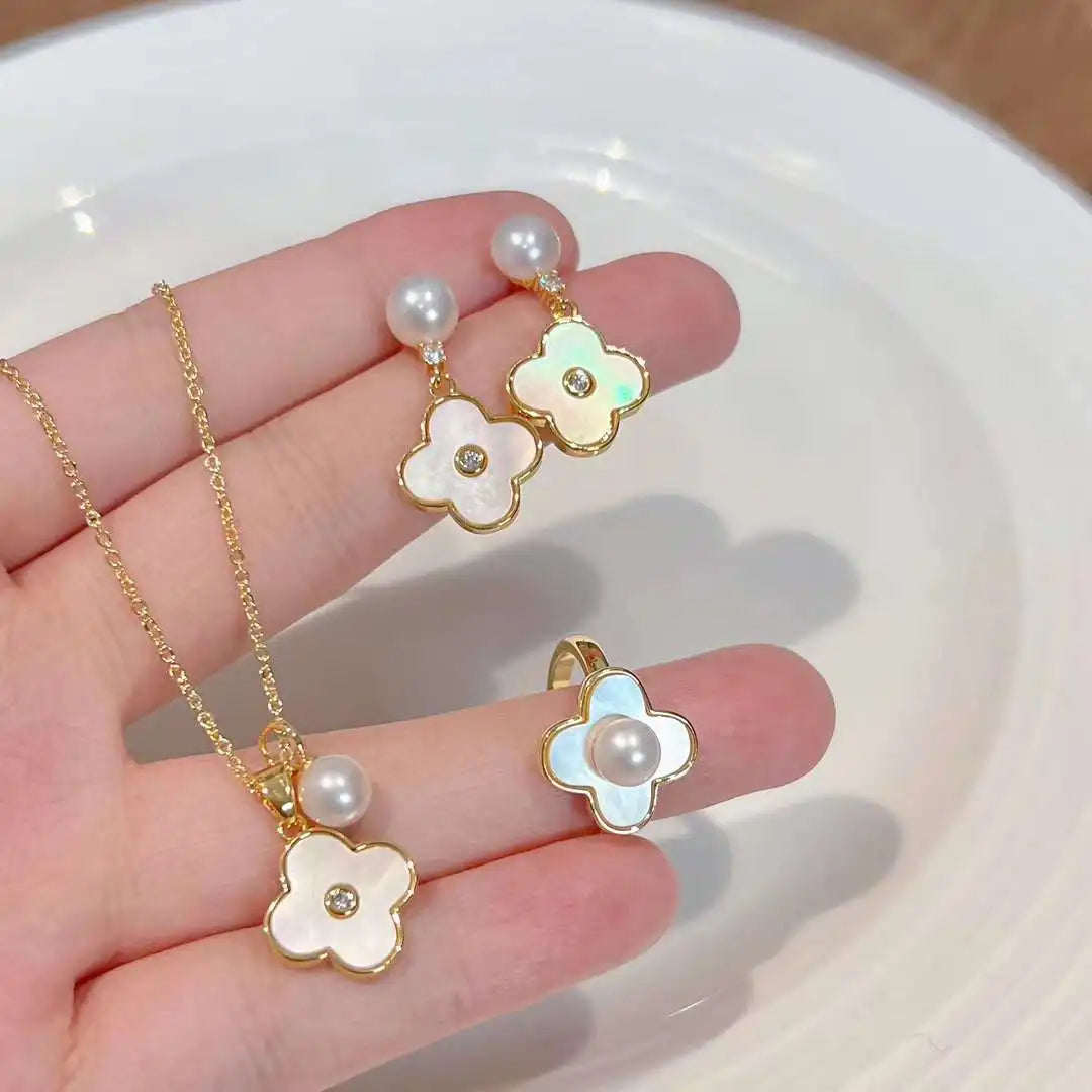 High Quality 3-Piece Set 6-8mm Natural Freshwater Pearl Gold Seawater Shell Inlaid Four-leaf Clover Necklace Earring for Parties