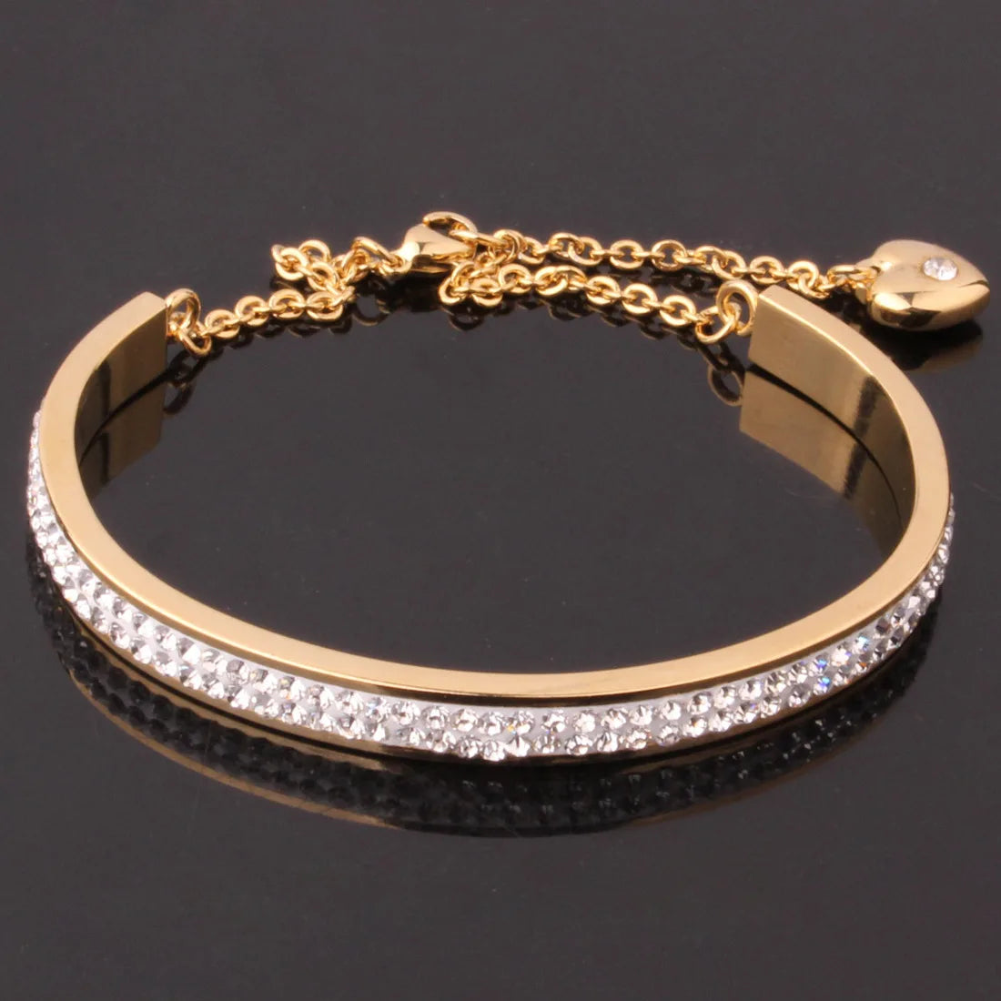 Duyizhao Hip Hop Stainless Steel Bracelet With Heart Charm Pendant Diamond Women 18k Gold Half Open Titanium Bangle Jewelry