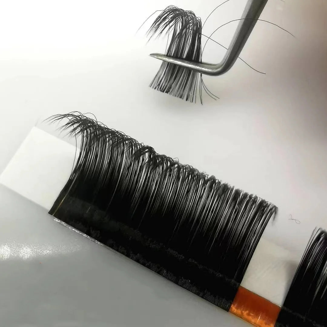 Custom 3D D-Curl Synthetic Cashmere Lash Tray 20mm Long Faux Mink Eyelash Extensions Natural Style Soft Degree Packaged in Box