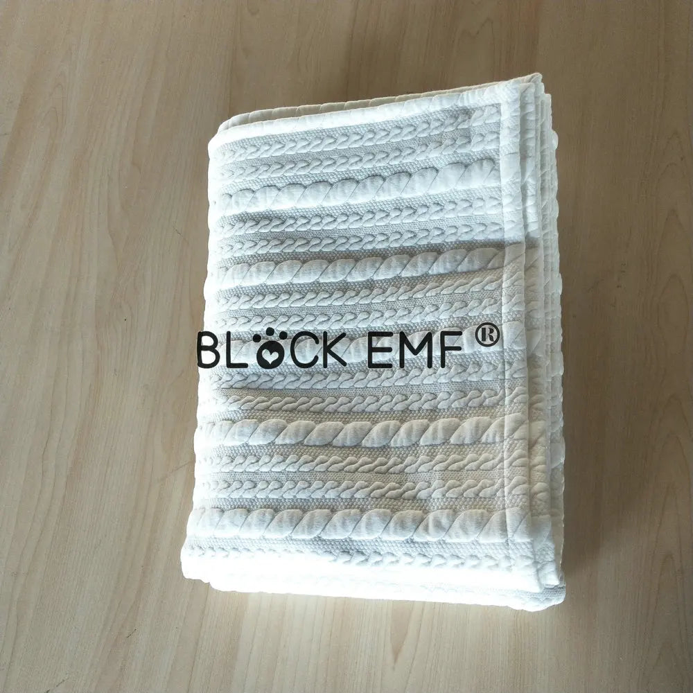 Radiation Emf / 5G /  Blocking  Blanket Earthing Blanket With 100% Silver Fbire
