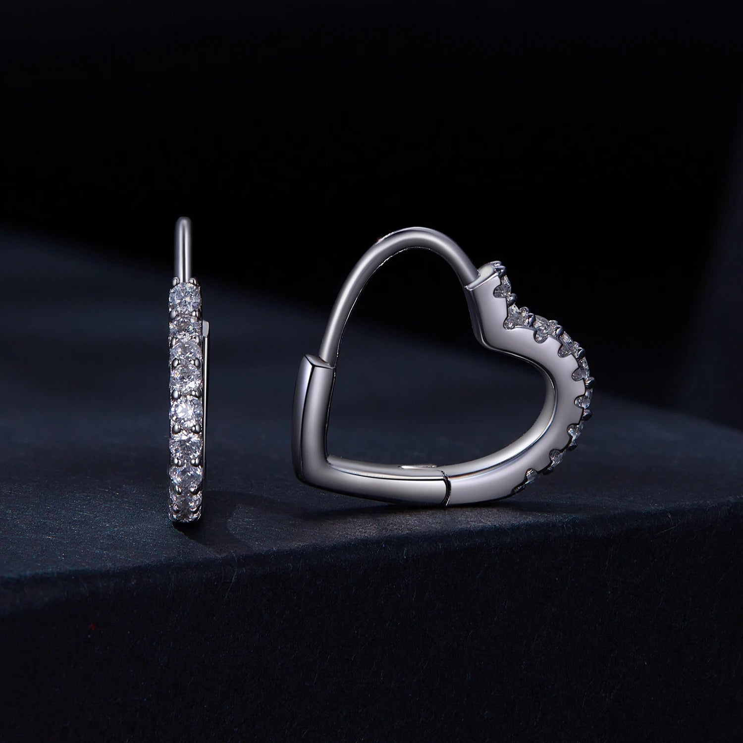 Factory Wholesale Heart-shaped Moissanite Earrings Female European and American Trend 925 Sterling Silver Moissanite Earrings