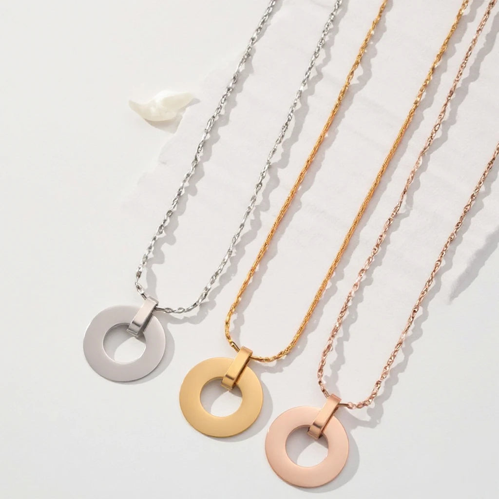 Delicate Waterproof Custom Engraved Stainless Steel 14K Gold Plated Classic Link Chain Disc Hollow Ring Circle Pendant Necklace