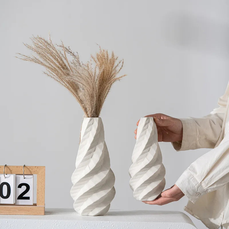 Modern Luxury Porcelain Vase Geometric Spiral Diamond Flower Insert Simple Ceramic Home Furnishing Living Room Wedding Desktops