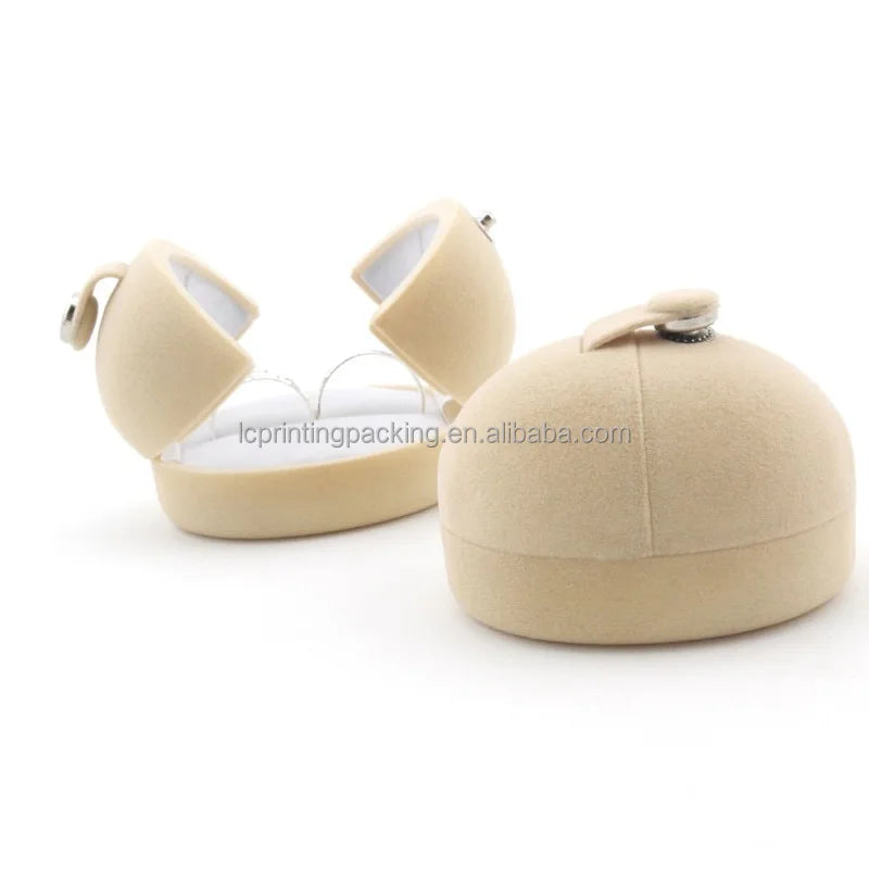 China Golden Supplier LC LCM-88 Ivory Modern Double Side Open Oval Velvet Ring Display Case for Proposal
