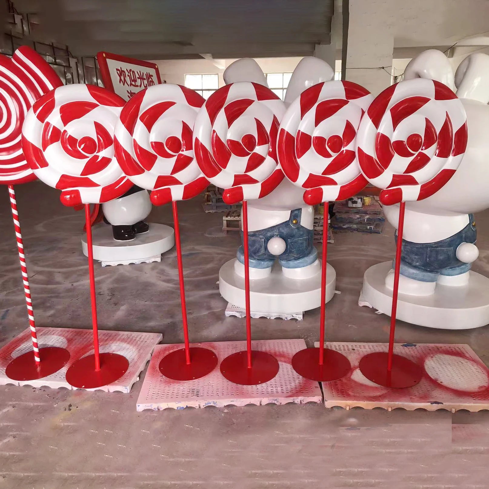 Outdoor Candyland Themed Candy Shop Decorations Giant Fiberglass Candy Donuts Sculpture Display Props for Sale