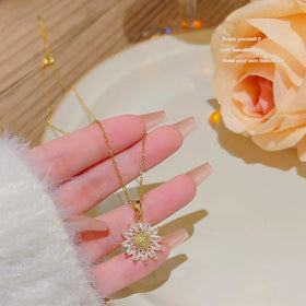 Sun Flower Zircon Clavicle Chain Pendant New Design Choker Titanium Steel Necklace