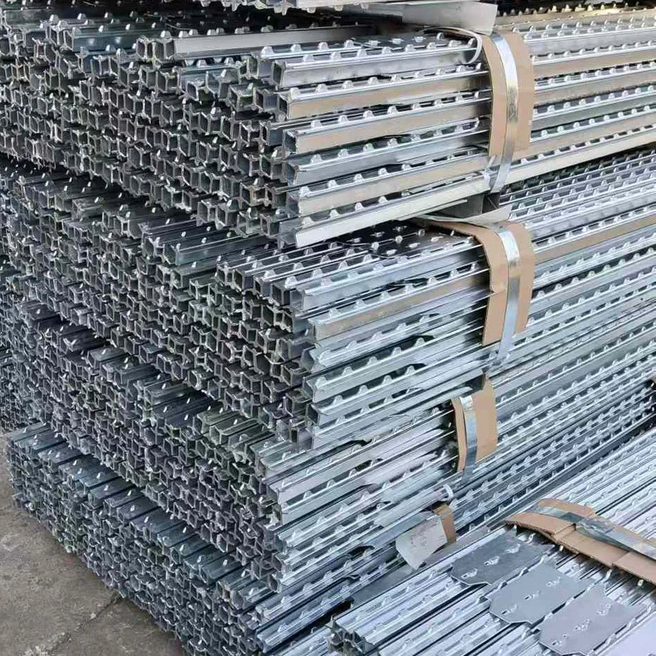Hot Dipped Galvaniized Heavy Duty T Fence Post with Teeth for Securing Gardens Houses USA Market