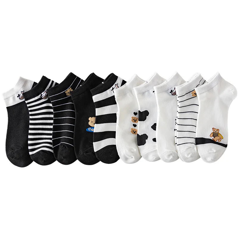 China Factory Wholesale Funky Thin Ankle Socks With Cartoon Design