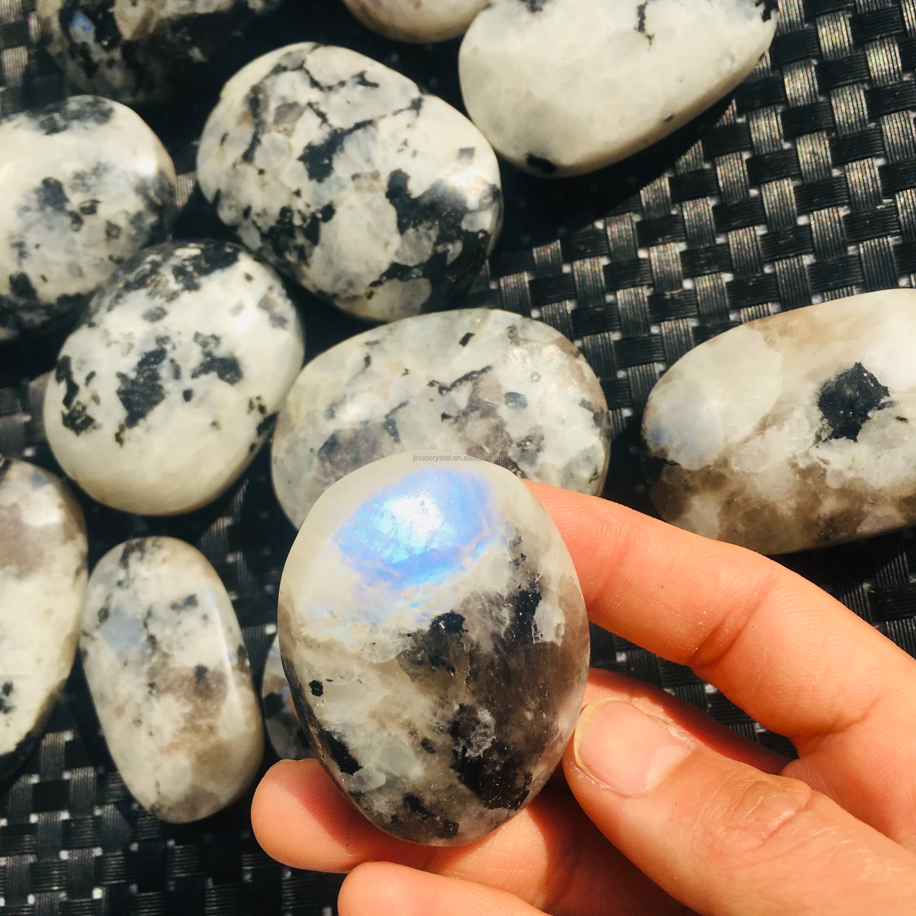 Wholesale Natural Crafts Crystal Stone Healing Rainbow Moonstone Palm Stone for Home Decoration