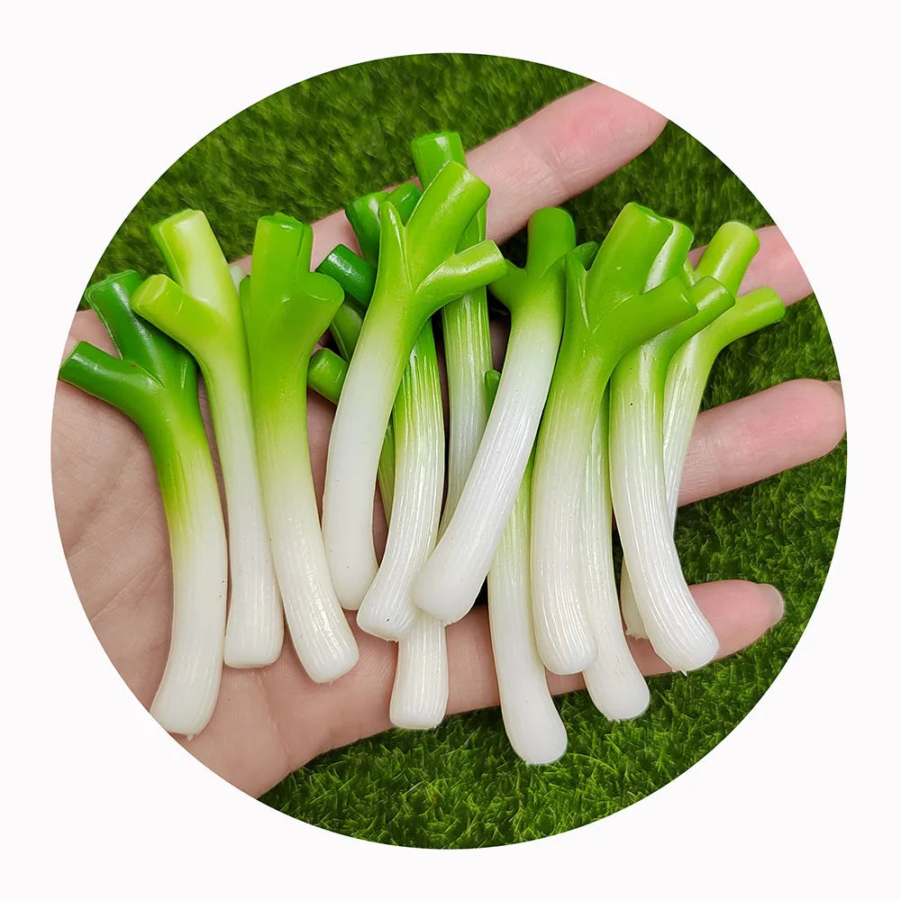 1/12 Scale Artificial Resin Scallion Miniature for Dollhouse Kitchen Toys Vegetable Toys
