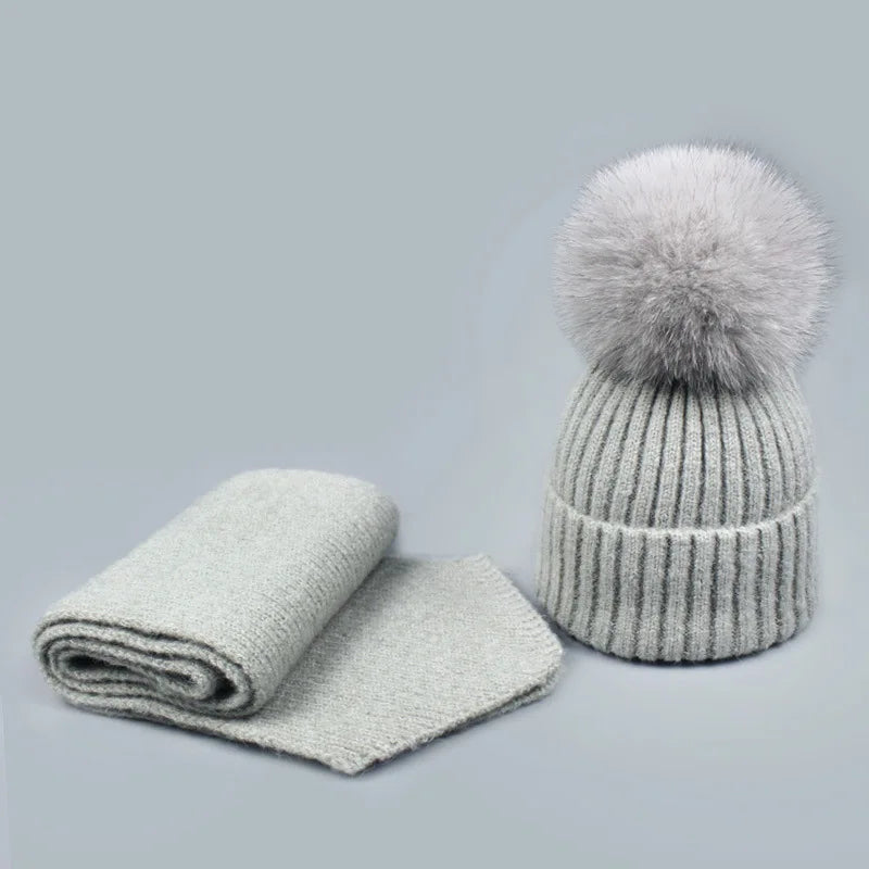 Ladies Winter Warm Knitted Wool Hats Real Fox Raccoon Fur Pom Pom Scarf Ski Muffler Beanie Set for Beach Business for Women