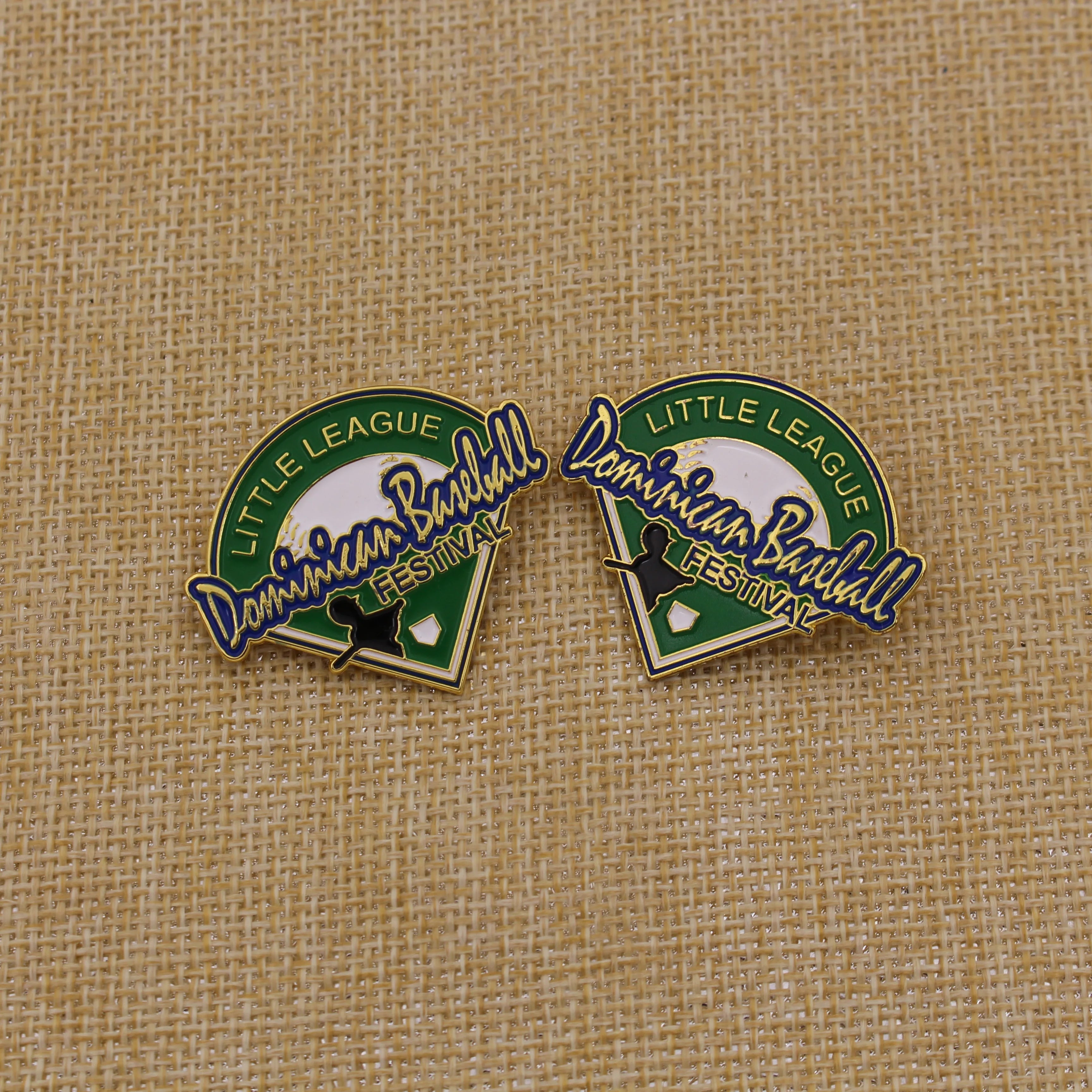Wholesale Sports Metal Pins Custom Soft Enamel Lapel Pin Badge for Souvenir