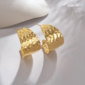 Punk Jewelry Waterproof Stainless Steel 18k Gold Plated Huggie Earrings Simple Irregular Hammer Pattern C-shaped Hoop Earrings