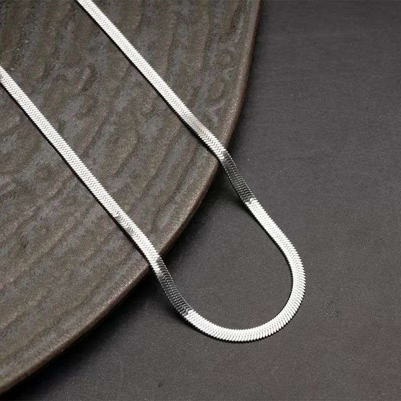 [Titanium Steel] Blade Snake Bone Chain Titanium Steel Thin Encryption Classic Fashion Simple Men's and Women's Clavicle Chain