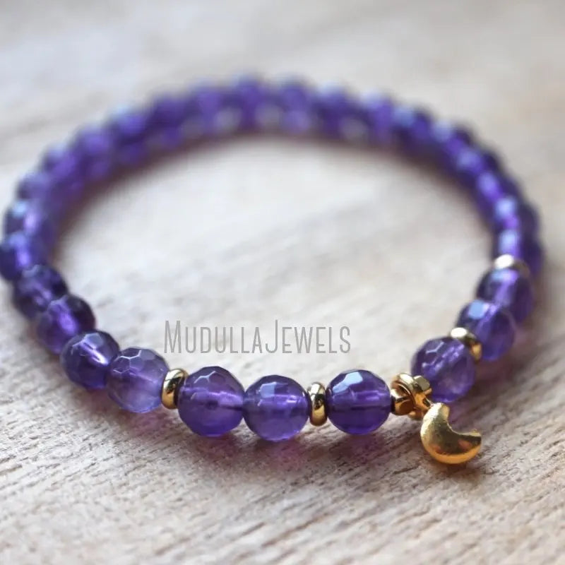 WMB44235 Natural Raw Faceted Amethyst Stretch Bracelet Gold Plated Crescent Moon Charm Elegant Crystal Boho Meditation Yoga Gift
