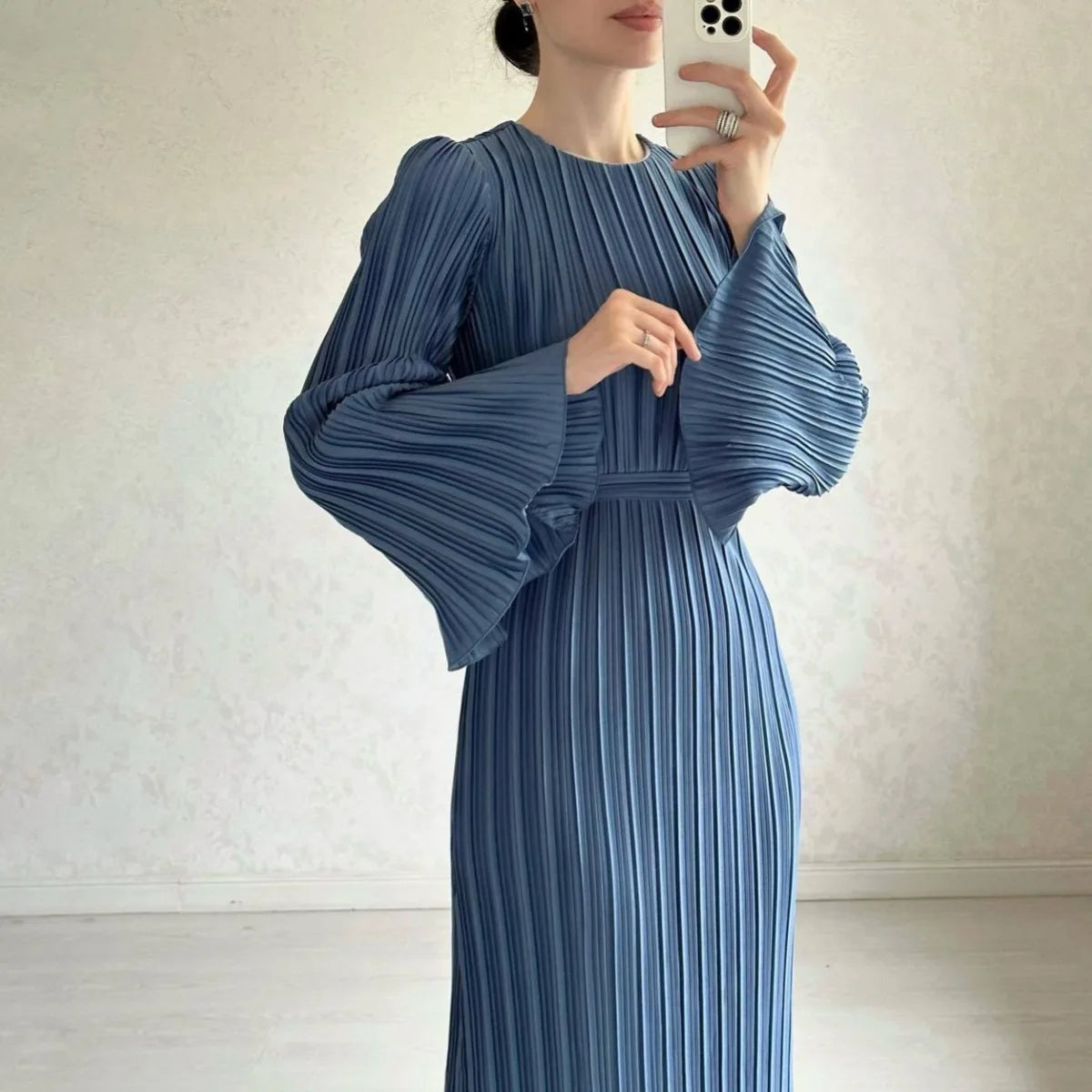 Boutique Wholesale 2026 Spring New Fashionable Pleated Temperament Flared Sleeves Medium Length Women's Dress