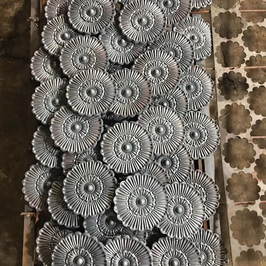 145mm Decorative Wrought Iron Accessories Hot Stamped Flowers for Staircase Railing Handrail Balustrade Balcony Gate Fence Parts