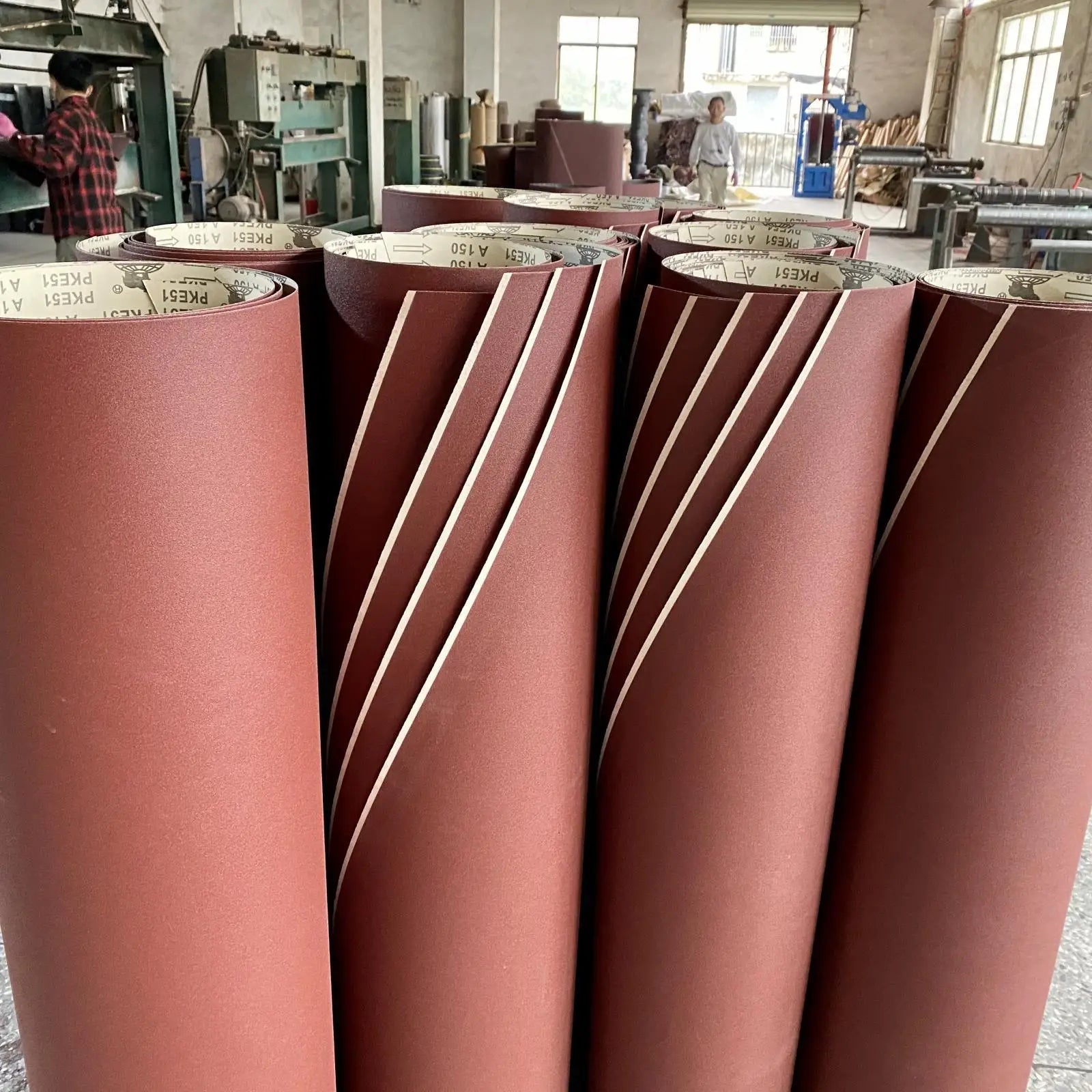 Deburring and Polishing Wide Sanding Belts for Belt Sander Using