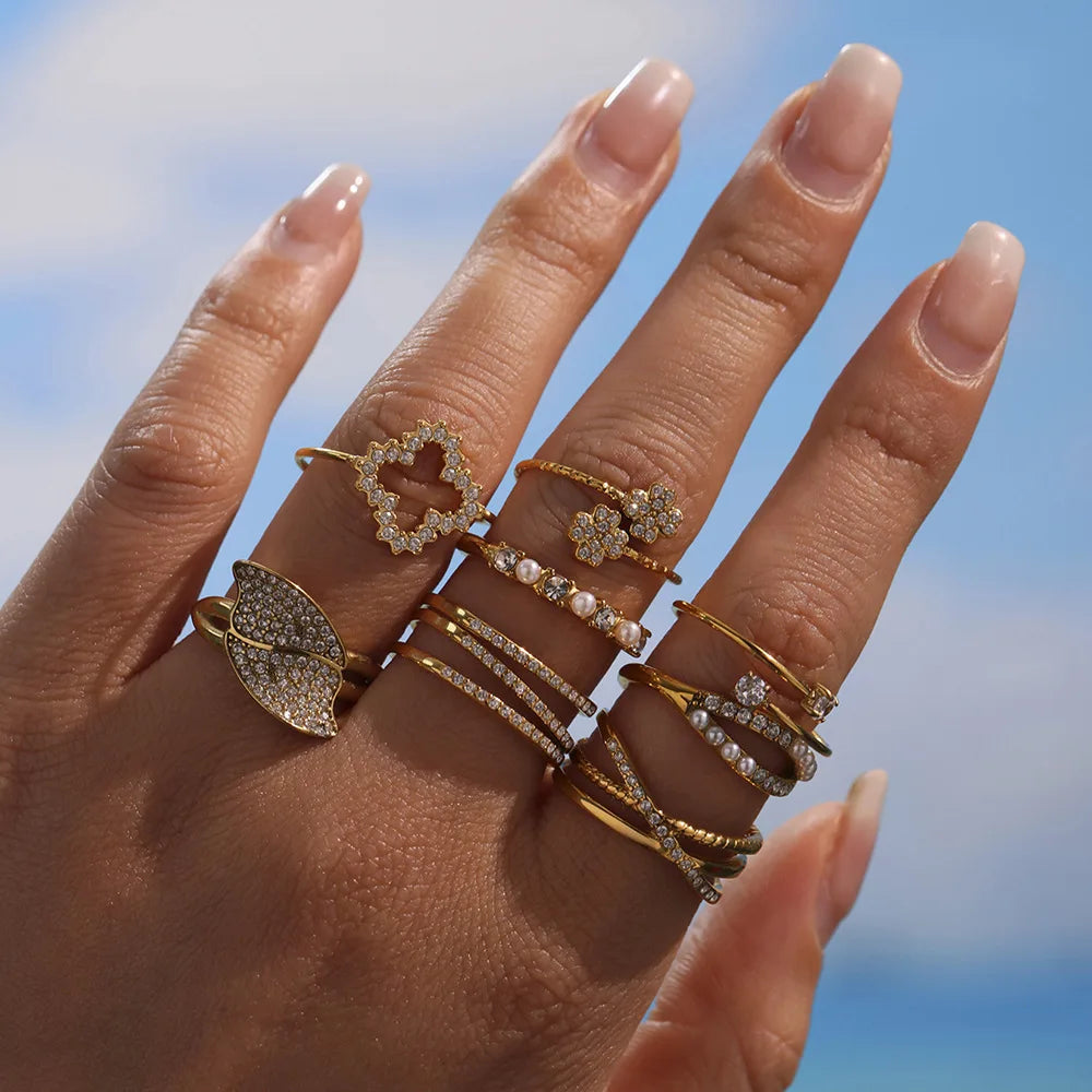 Wholesale Fashion Waterproof Minimalist Multiple Styles Shining Chunky Rings Jewelry Women 18k Gold Plated Stainless Steel Ring
