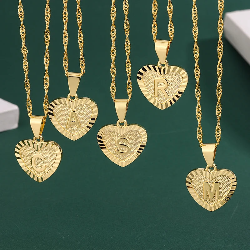 Custom Design Jewelry Women's love Letter Pendant Necklace a to Z18K Gold-plated Jewelry Heart-shaped Custom Name Necklace