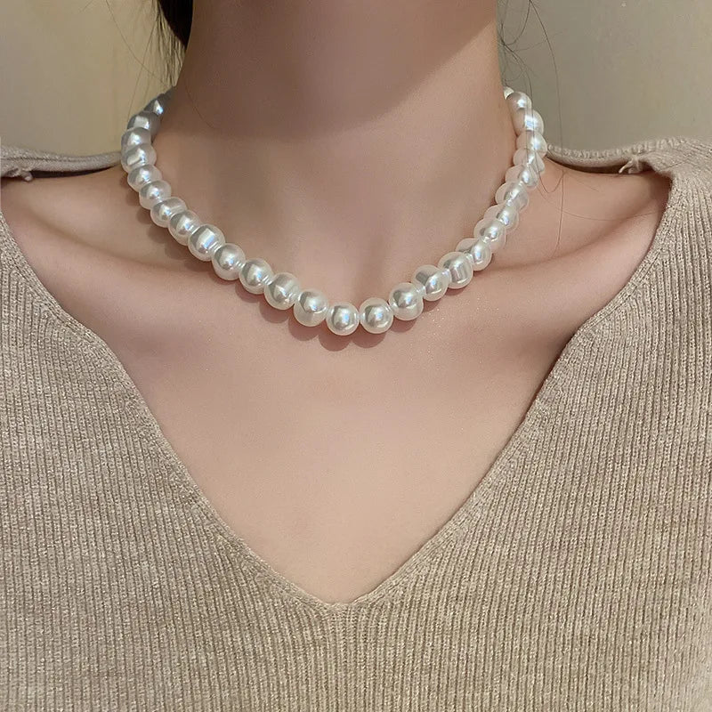 Korea Vintage Simple Big Pearl Choker Necklaces Women Elegant Chunky White Baroque Pearl Necklace