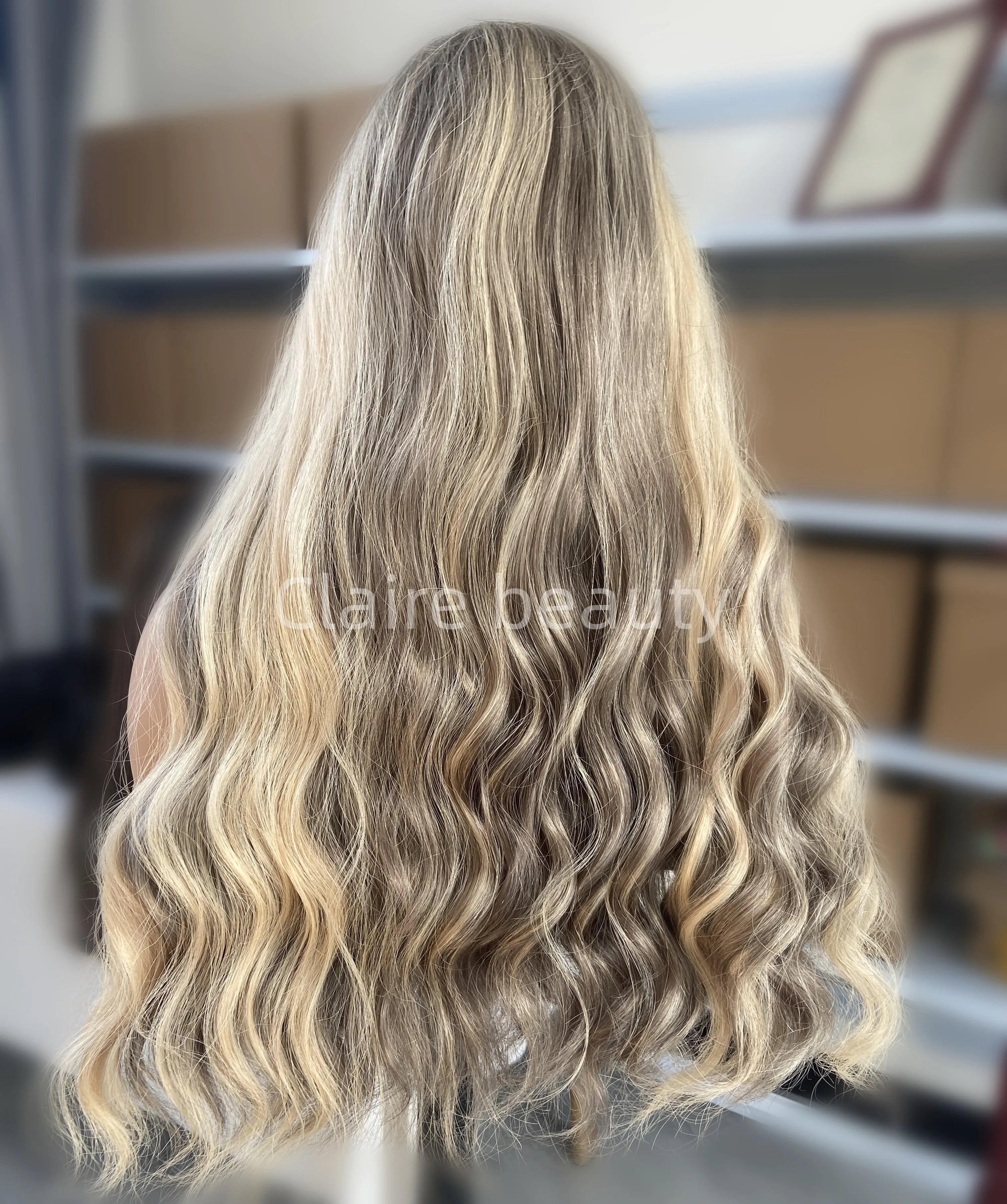 Highlights Blonde Color Swiss Lace Wig European Unprocessed Raw Human Hair Cuticle Aligned Lace Front Wig for White Women