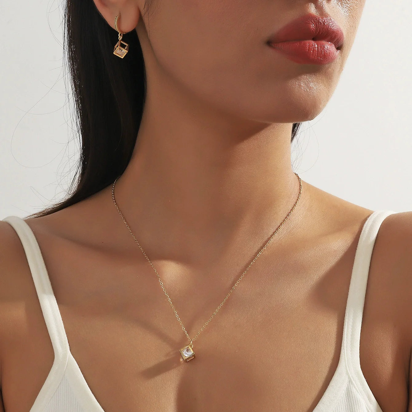 Exquisite 18K Gold Stainless Steel Cubic Zirconia Pendant Jewelry Necklace Set (Women's)