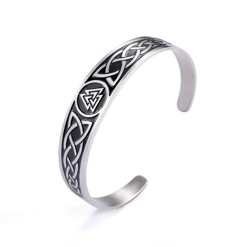 2023 Hot Sale Fashion Irish Celtic Knot Couple Amulet Vintage Stainless Steel Bracelet for Men Women