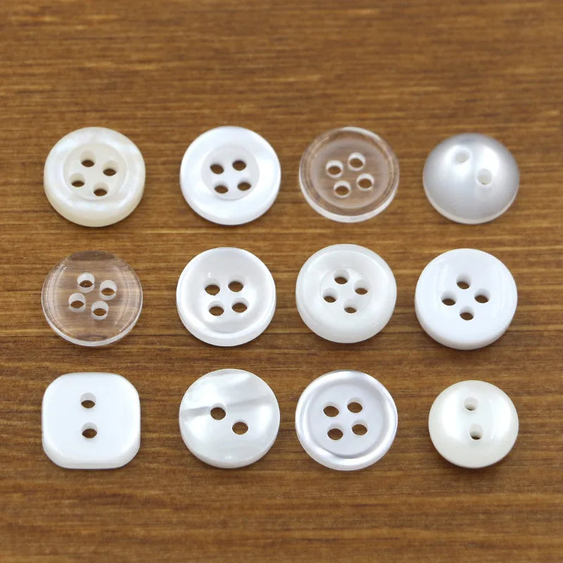 Wholesale Price Simple Plain Style18L Two Hole 4 Hole Round Sewing White Resin Men Shirt Button