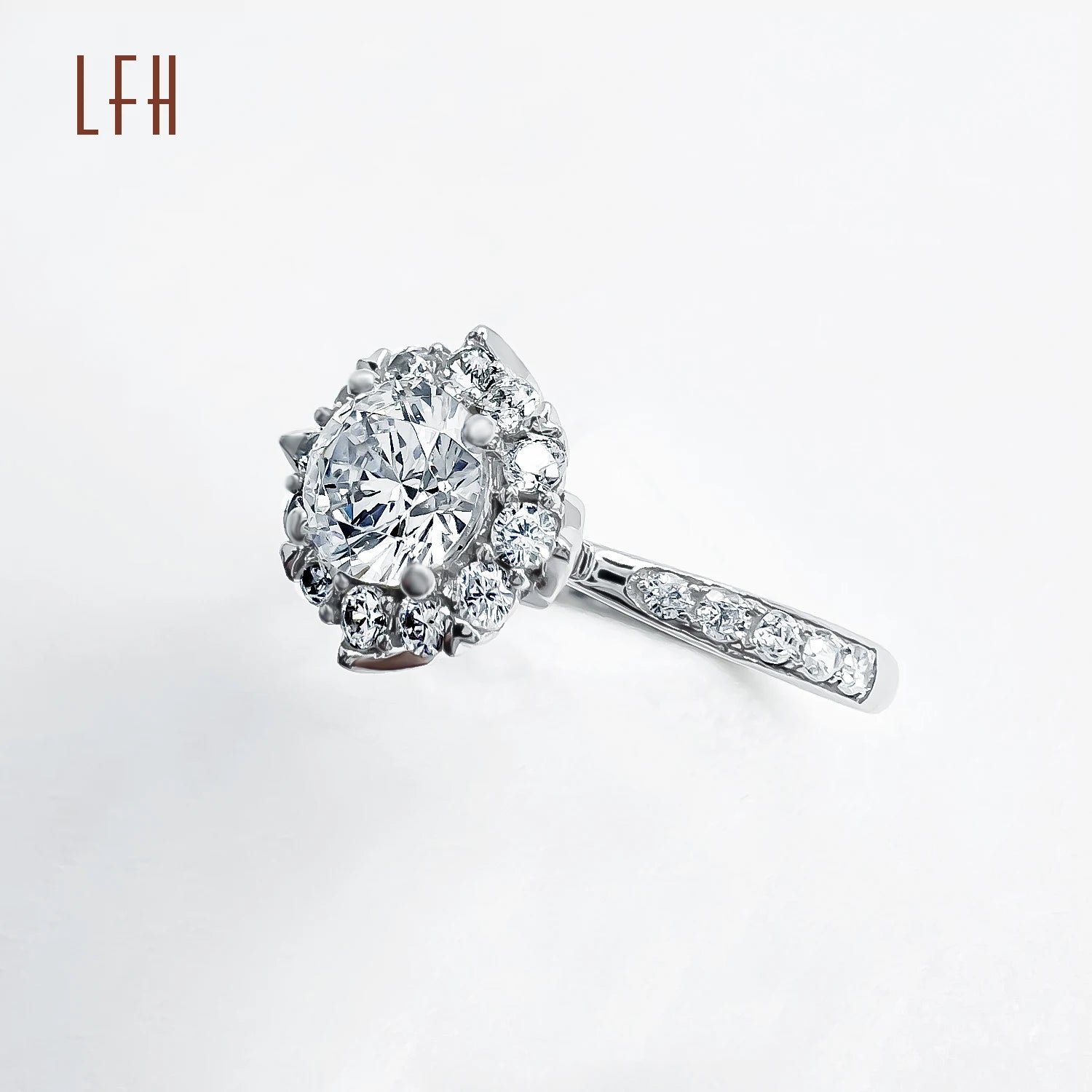 Customized 1ct VVS Moissanite Diamond Luxury 18K Gold Wedding & Engagement Rings for Women