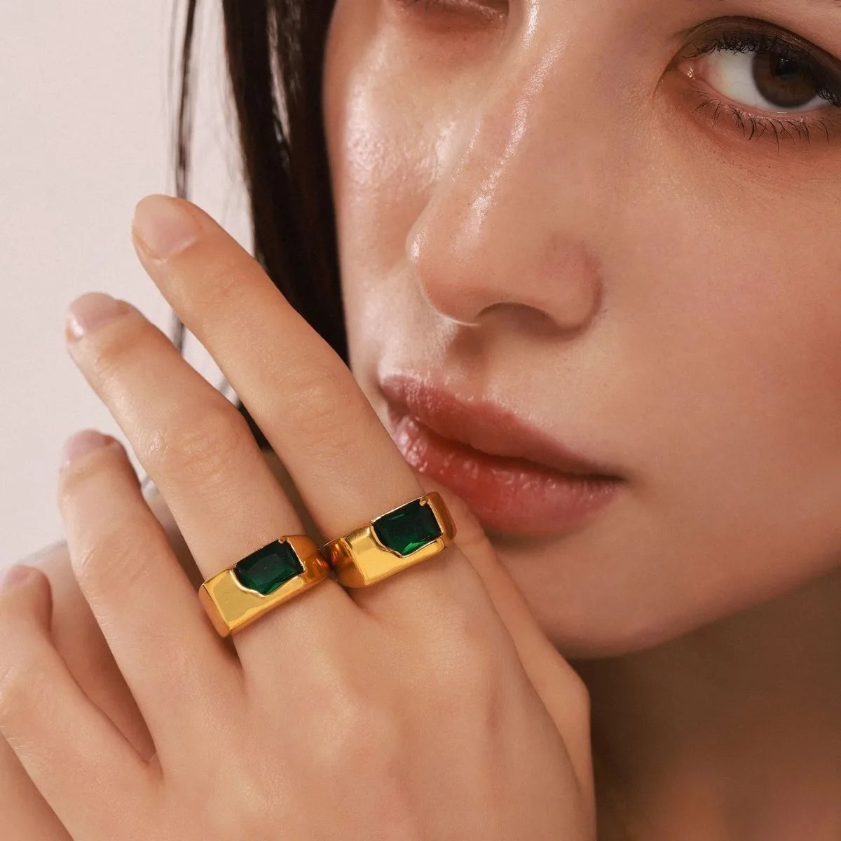 Unique Design 18K PVD Gold Plated Open Stainless Steel and Zirconia Ring Green Purple Zircon Finger Rings for Women