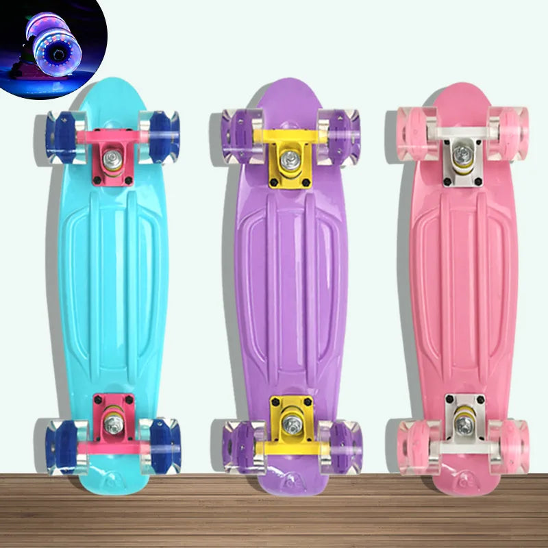 Wholesale Customized Mini 22*6 Inch PP Plastic Kids LED Light up Skate Board Skateboard for Beginners Children