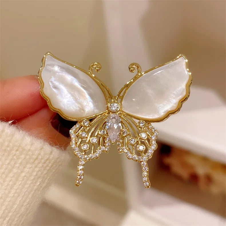 Rinhoo Elegant Natural Shell Crystal Brooch Pin Butterfly  Wings Women Suit Rhinestone Brooch Pins Elegant Clothing Accessories