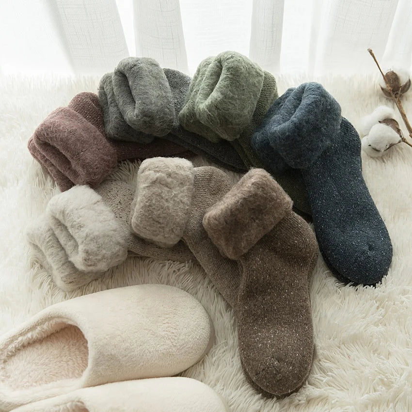 Wholesale Winter Heavy Thermal Snow Socks Ladies Super Thick Fleece Warm Home Socks for Women