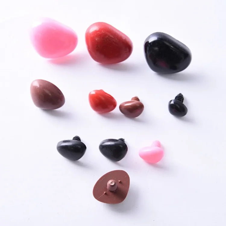 Hot Sale 100PCS/Bag Plastic Bear Doll Stuffed Animals Triangle Nose Eyes for Sewing Crafting