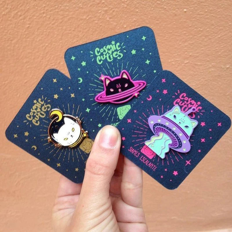 Trendy Enamel Pin Backing Card Spinning Style Pinsback Pin Knitting Anime Badge Brooch Soft Hard Screen Printed Custom Lapel Pin