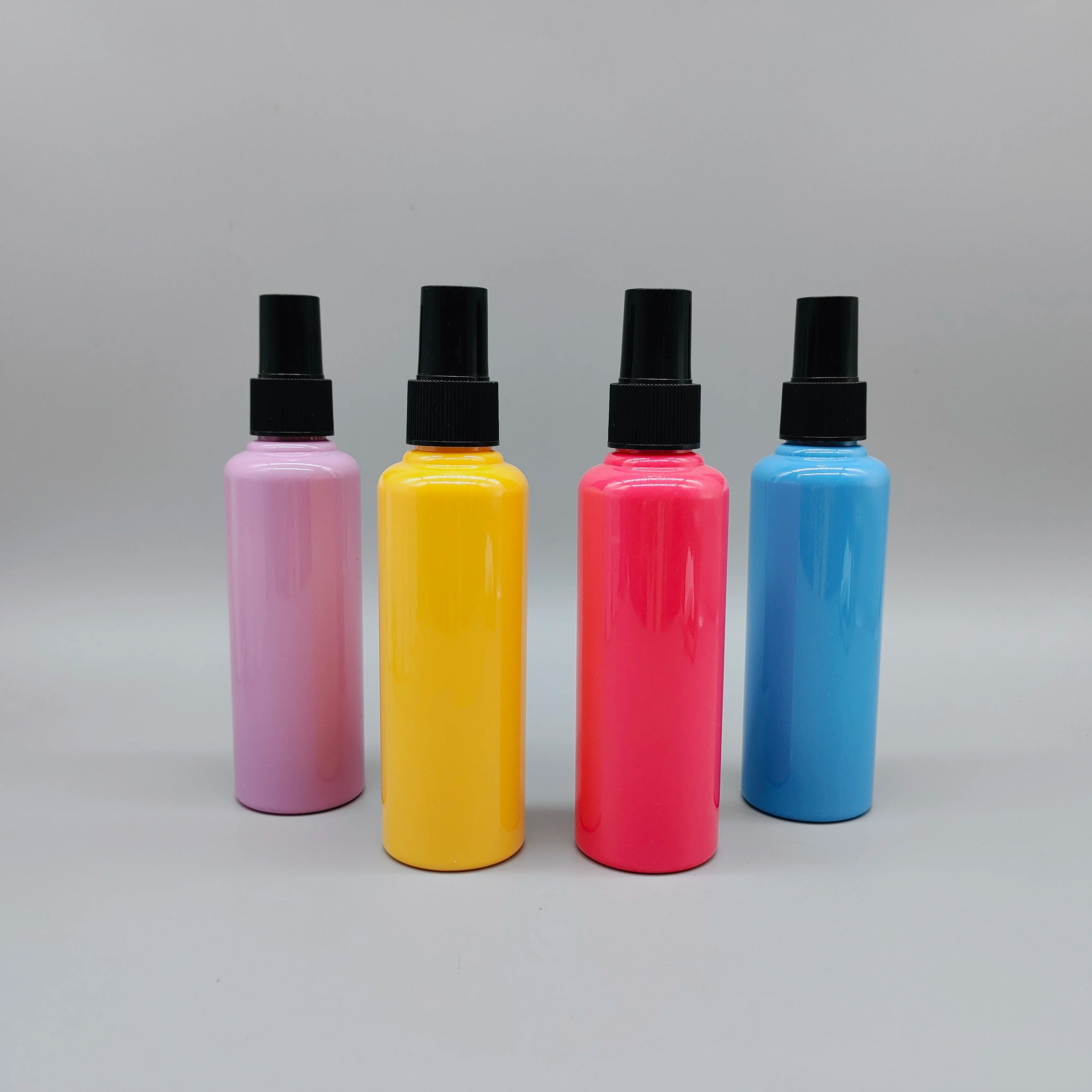 Transparent Blue Black White 150ml 5oz Plastic Spray Bottle with Smooth Sprayer Pump for Shampoo & Lotion