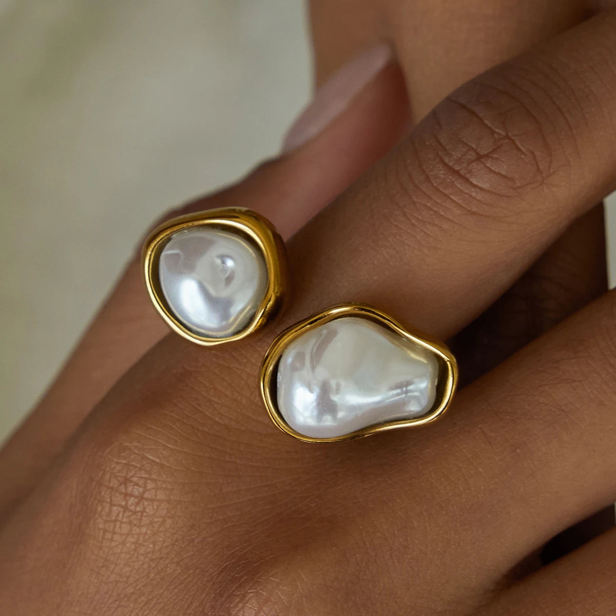 J&D Minimalist 18K Gold Plated Stainless Steel Ring Locke Alien Pearl Asymmetrical Open Ring MegaBDM