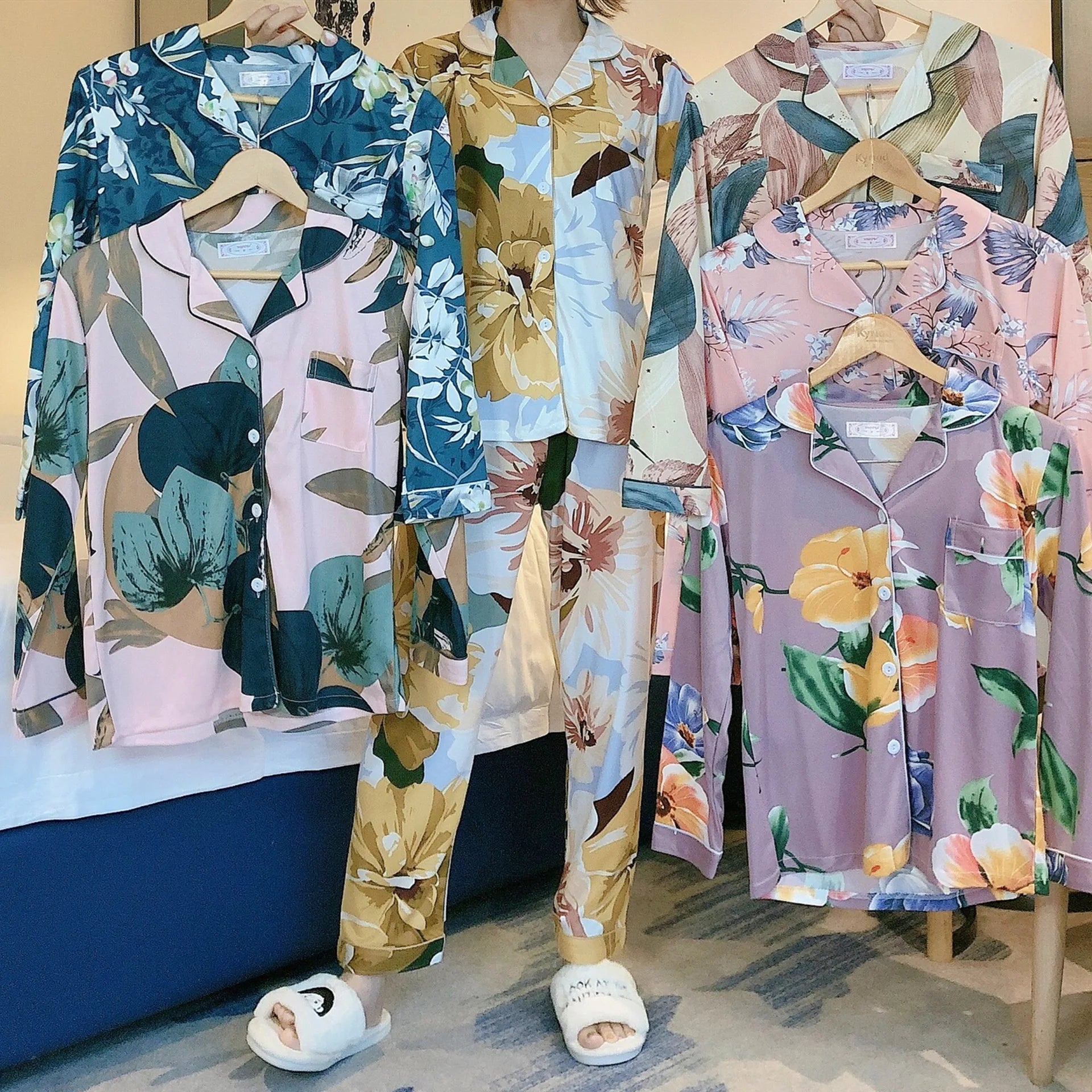 Causal Women 2 Piece Pajamas Set Lapel Cardigan Floral Print Milk Silk Sleepwear for Autumn