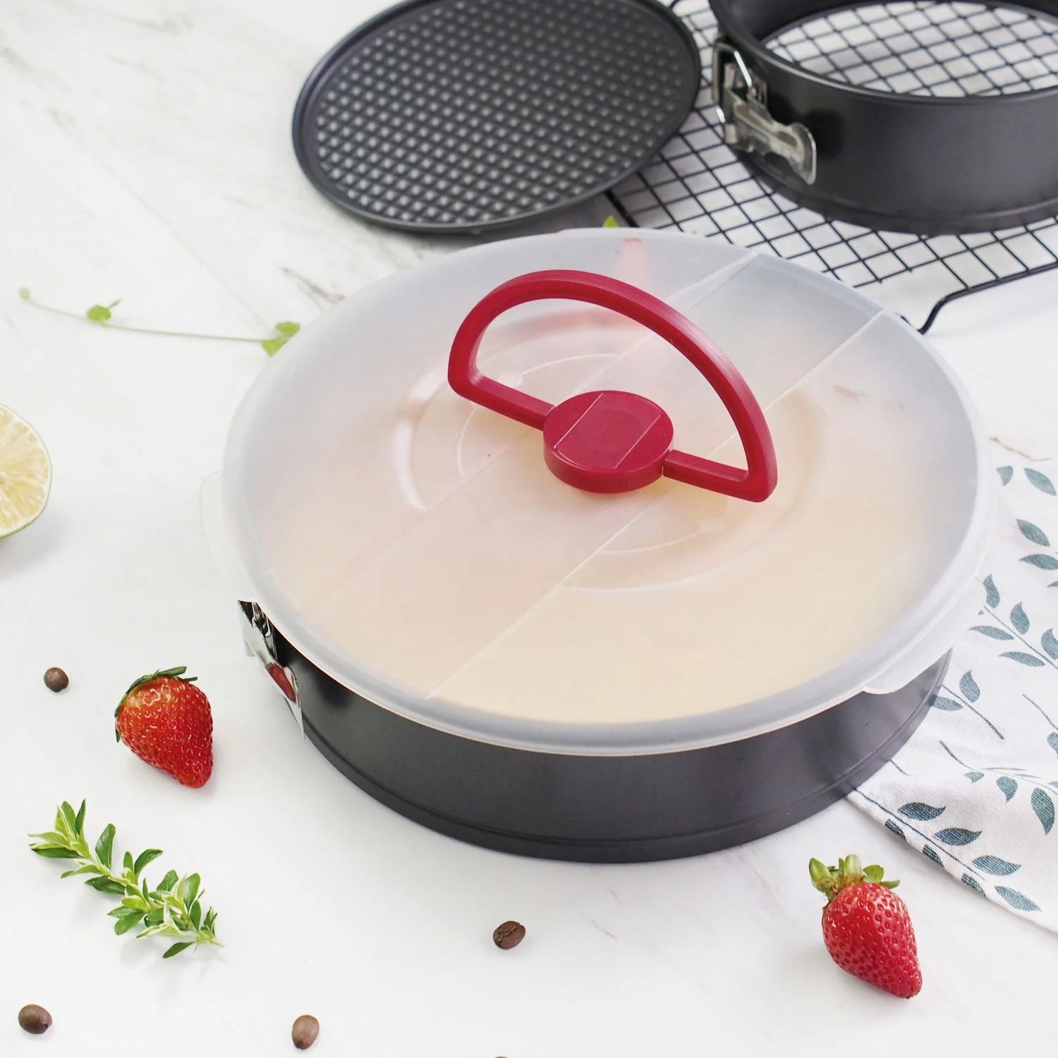 Carbon Steel Round Baking Pan with Buckle Non-stick Baking Cake Mold Live Bottom Stainless Steel Baking Dish with Lid