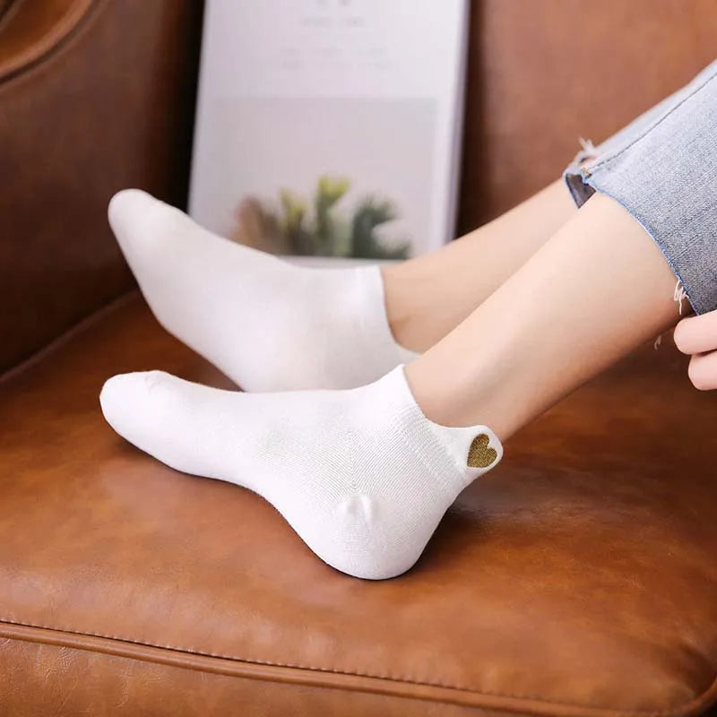 Factory Direct Supply Cute Cotton Female Socks for Spring and Summer Fashion Style with Heart Shape Print Behind Crew Length