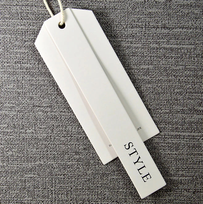 Brand Logo White Pape Swing Hang Tag With Hangtag String for Clothing With Printing Logo Recycle Garment Swing Clothing Tags