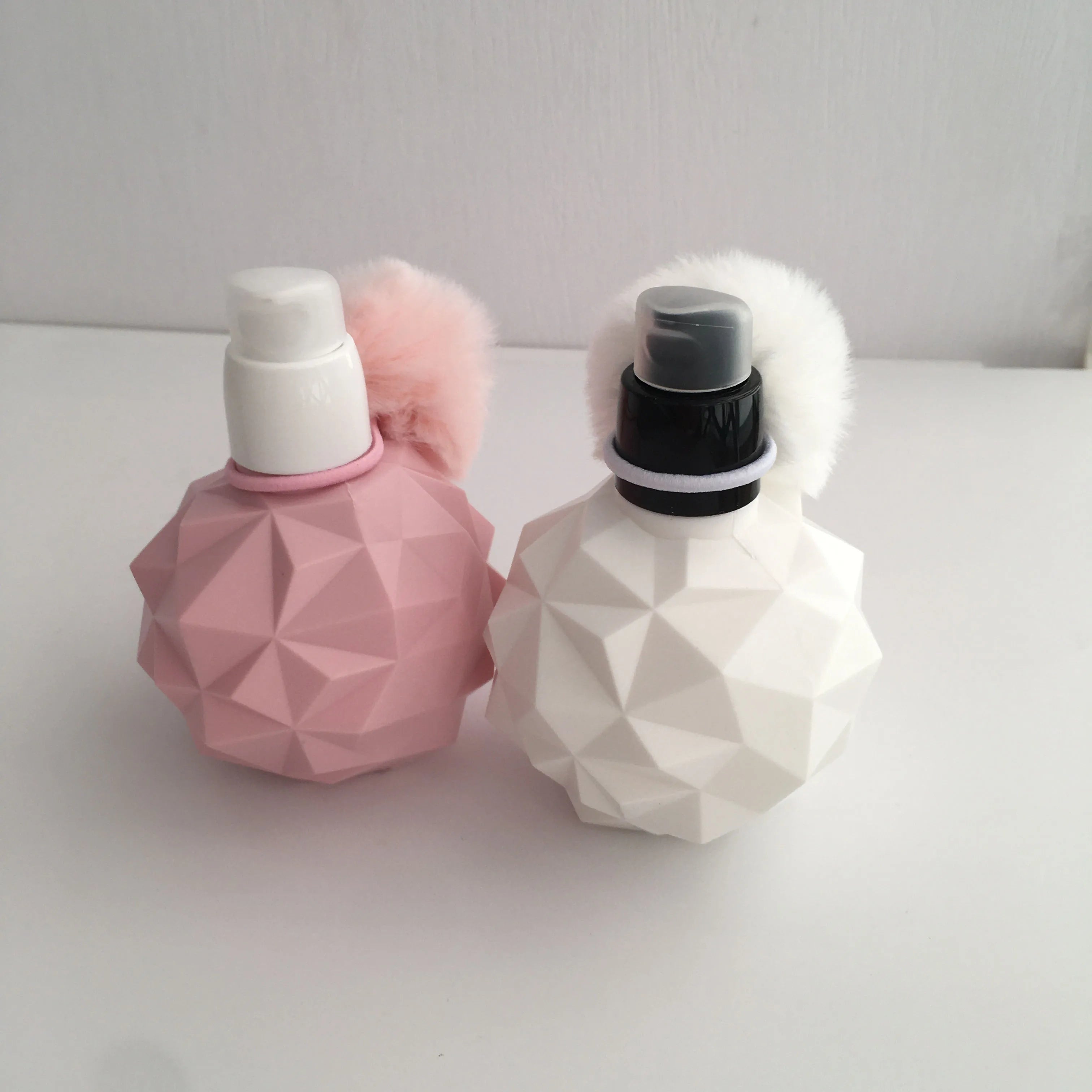 New Arrival Custom Pink Bottle Vitamin C Infused Hand Cream Nourishing Soft Milk Moisturizing Whitening Private Labels