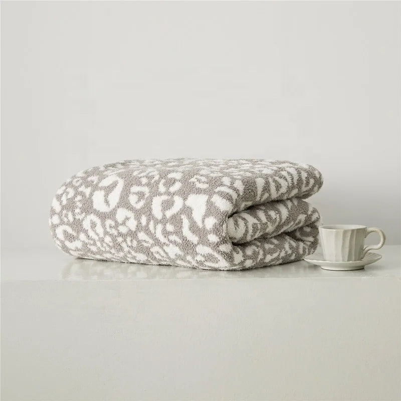 Bed Throw 100% Polyester Micro Feather Yarn Fabric Leopard Zebra Print Super Soft Cozy Chic Cartoon Towel Blanket for Sofa