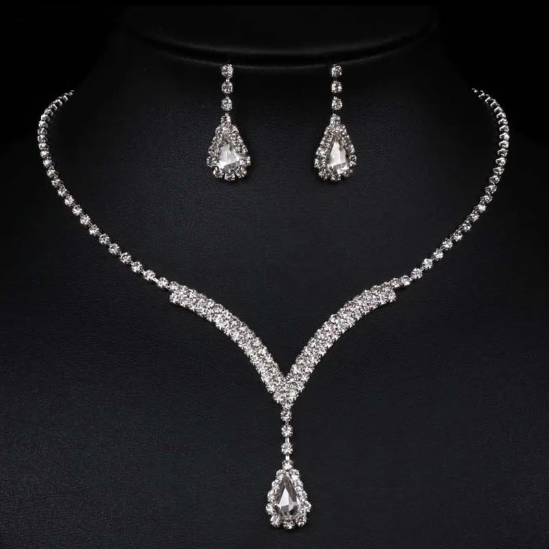 Wedding Jewelry 2023 New Bride New Fashion Diamond V-neck Drop Pendant Necklace Stud Earrings Set